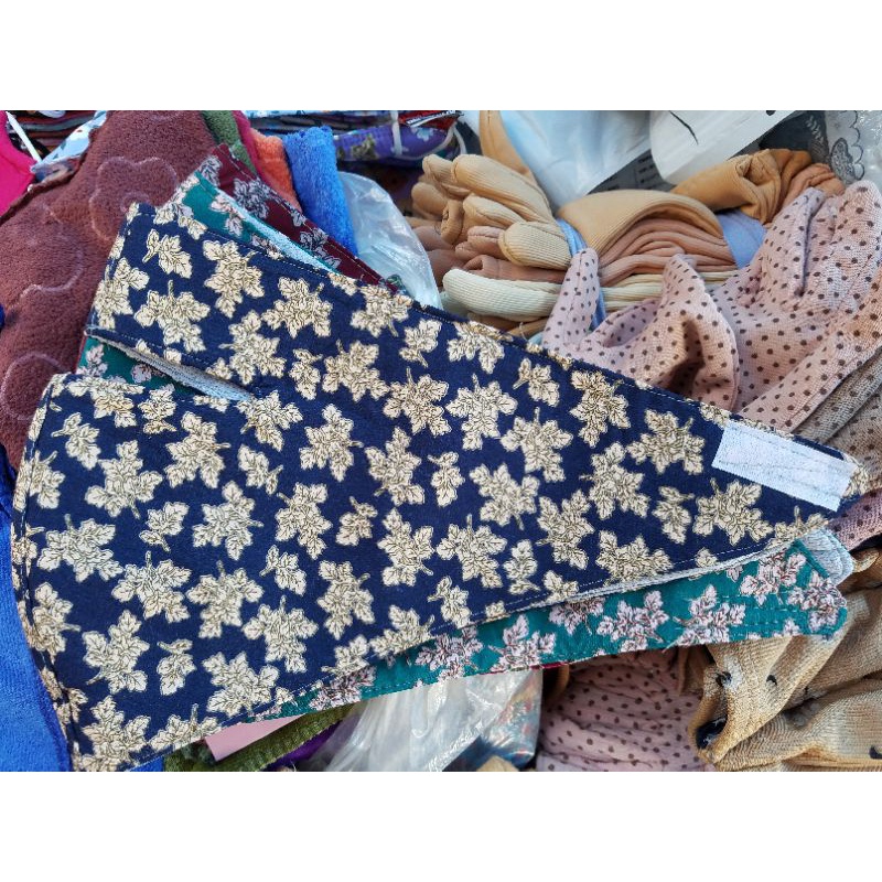 Khẩu trang che trán