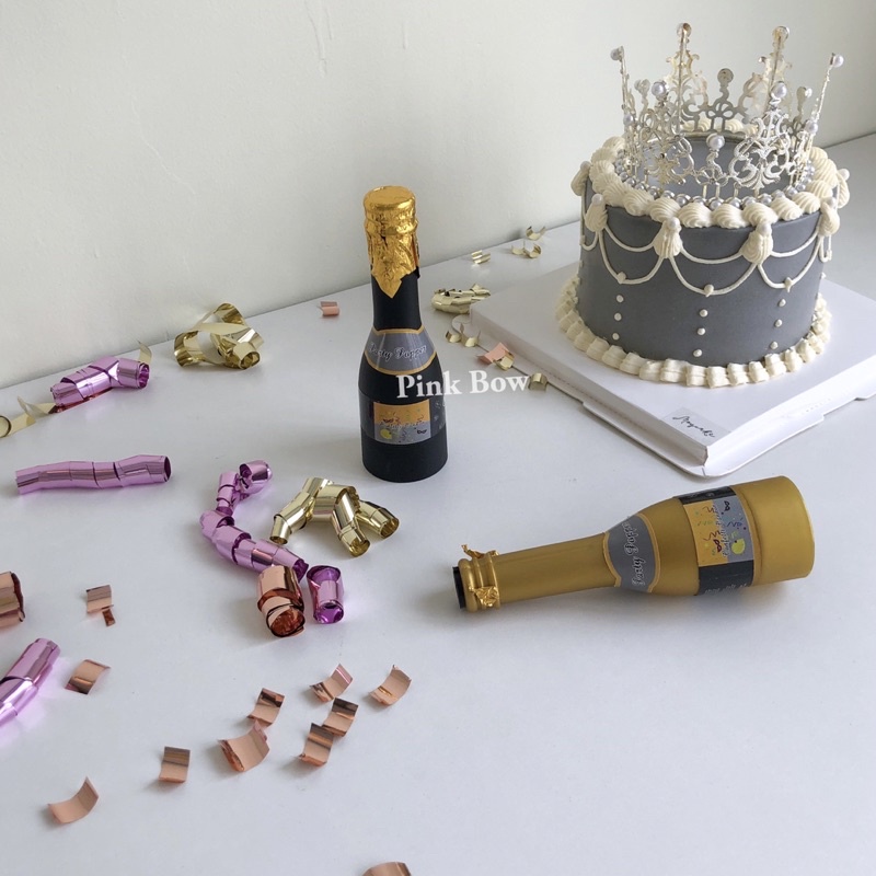 ĐỒ Thổi/Phụt hoa giấy hình chai rượu sang trọng màu Đen/Gold tạo bất ngờ trong những bữa tiệc SINH NHẬT/ PARTY/ THÔI NÔI