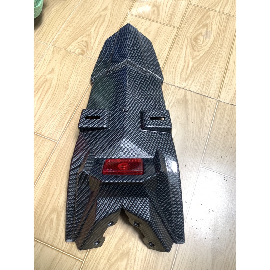 Dè bảng số xe exciter 150 kiểu fz màu cacbon