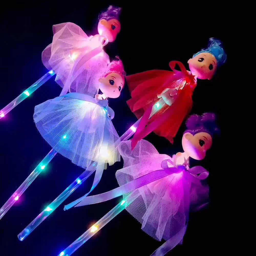 Gậy thiên thần có cánh phát sáng, gậy phát sáng búp bê chibi cho bé có kèm pin