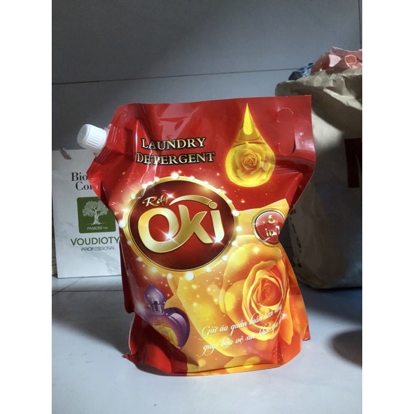 Nước giặt Oki 6in1 túi 2,7 lít