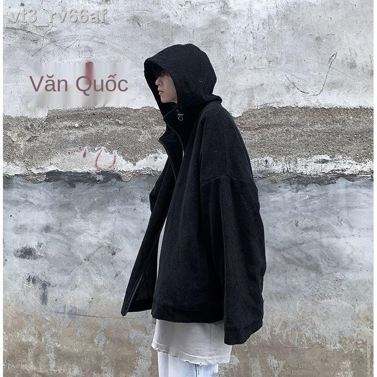 áo khoác gió lạnh nam phong cách Hồng Kông vải nỉ có mũ trùm đầu rộng rãi mùa xuân và thu màu đen sẫm hợp thời