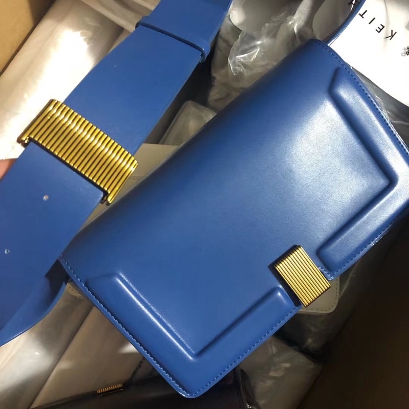 Túi pedr đeo chéo khoá vuông