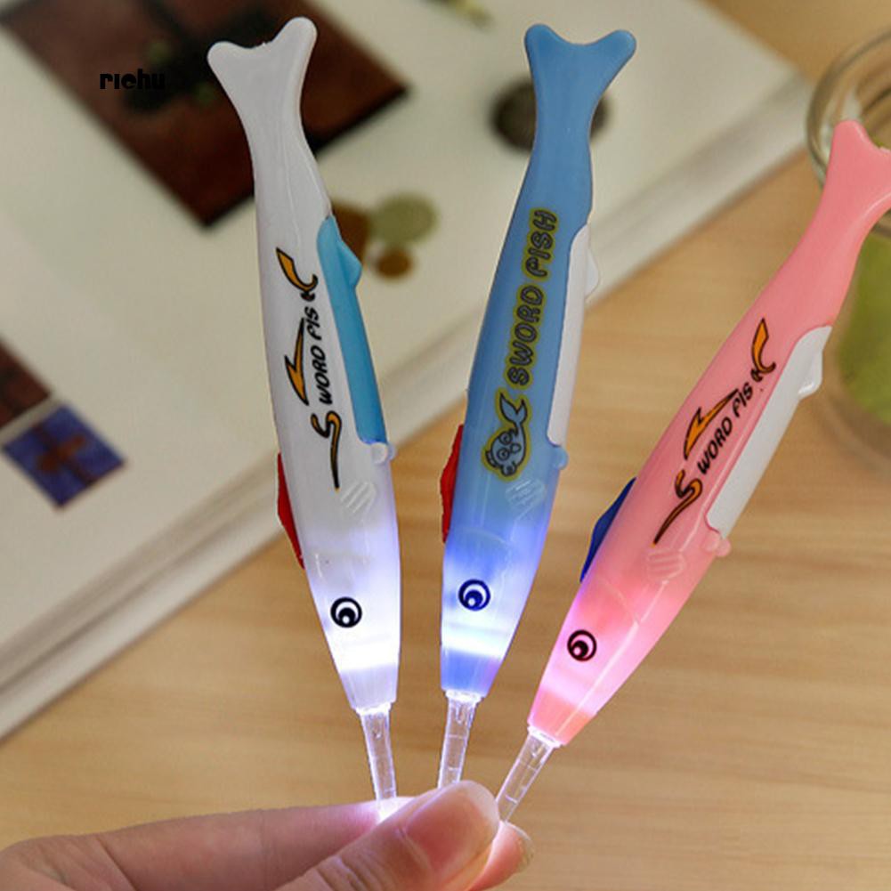 Dụng Cụ Lấy Ráy Tai Nhanh Chóng An Toàn Không Đau Có Đèn LED
