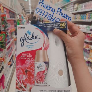 Máy xịt thơm phòng tự động GLADE.
