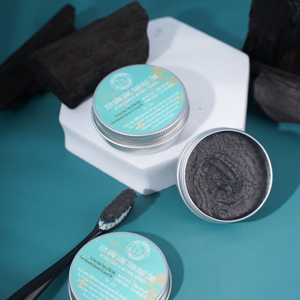 Kem Đánh Răng Than Hoạt Tính ACTIVATED CHARCOAL WHITENING TOOTHPASTE - Handmade By GUBY HOMEMADE