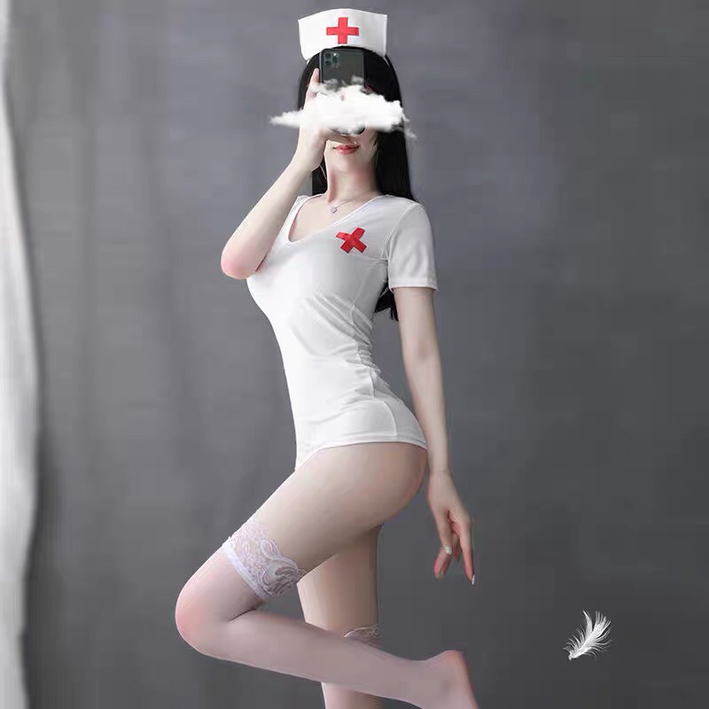 Bộ cosplay cô y tá hở lưng quyến rũ