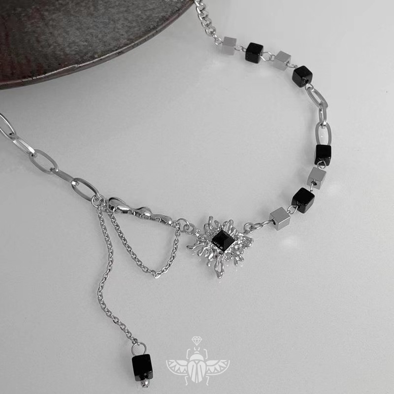 Vòng cổ Mặt Hình Bướm Đính Đá Đen Phong Cách hip hop Thời Trang Cho Nam Và Nữ