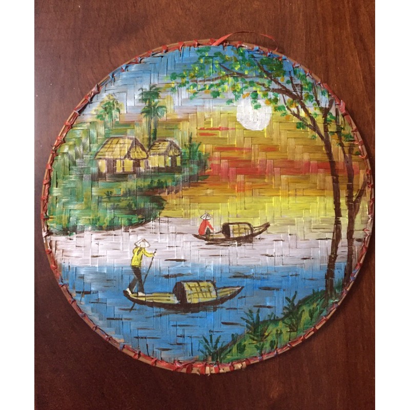 Tranh vẽ phong cảnh đẹp trên mẹt tre