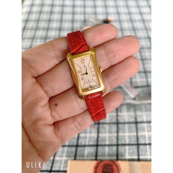 Đồng hồ si nữ Nhật hiệu Kookai, dáng tank dây da