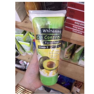 Sữa rửa mặt bơ aron whitening oil control thái lan
