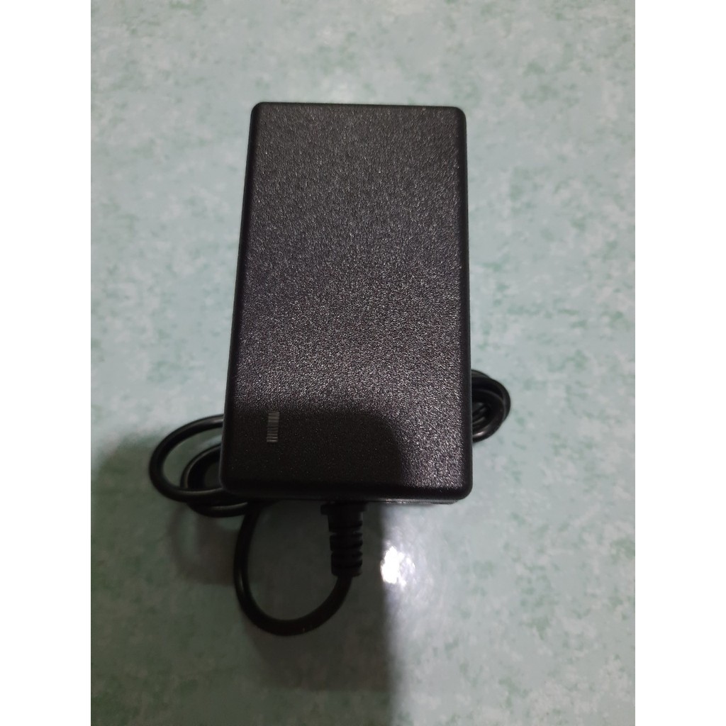 SẠC PIN 12V LOẠI 2A DÙNG CHO CÁC DÒNG PIN MÁY KHOAN