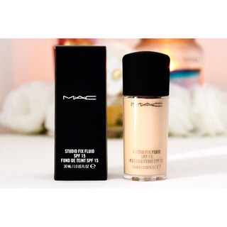 Kem nền MAC Studio Fix Fluid SPF 15