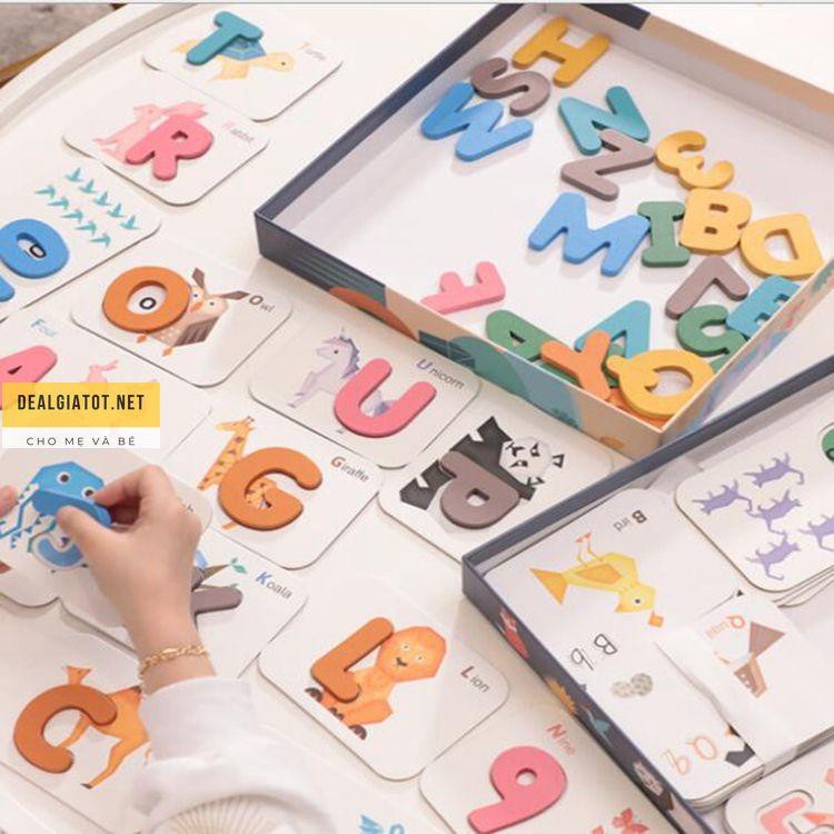 Bảng chữ cái và số đếm tiếng Anh bằng gỗ hình động vật đồ chơi Simba giáo cụ Montessori cho bé