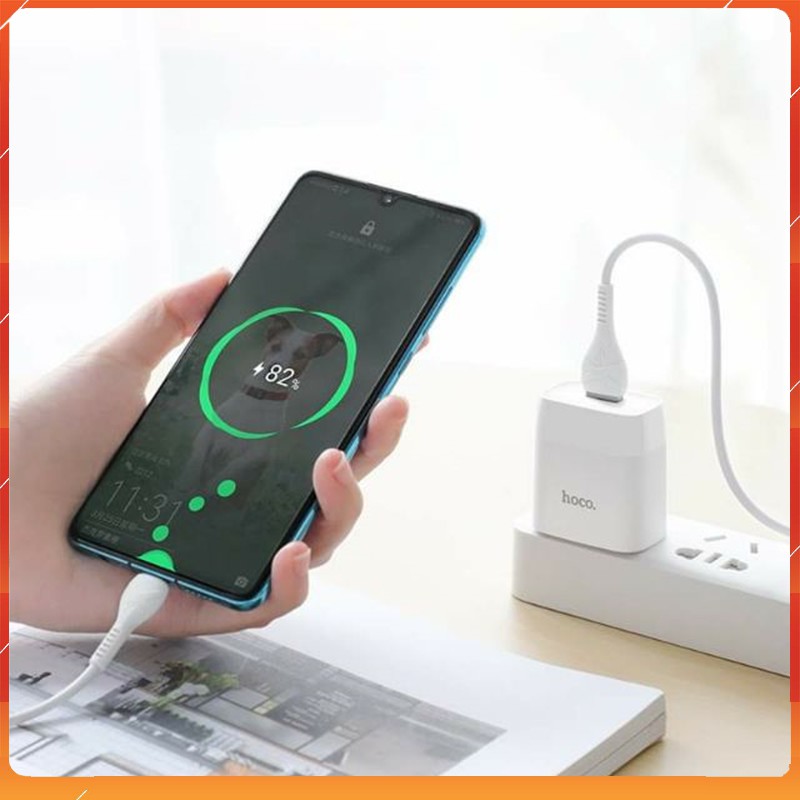 Củ sạc nhanh Hoco C72 2.1A Phương Linh 86 Shop - Ổn định dòng điện - Tương thích mọi thiết bị - Hàng chính hãng