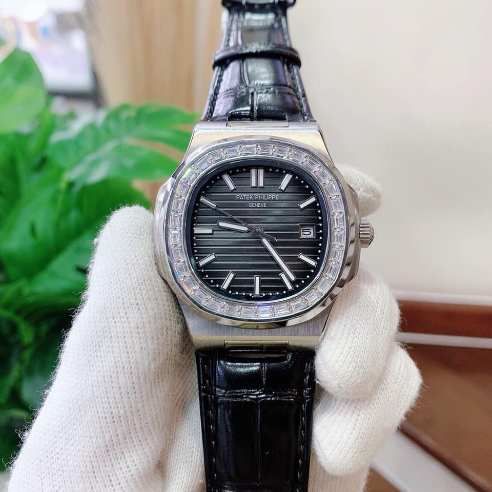 Đồng hồ Nam Ptk máy nhật chạy cơ Automatic vuông vành đá ống size 41-42mm mặt đen vỏ trắng