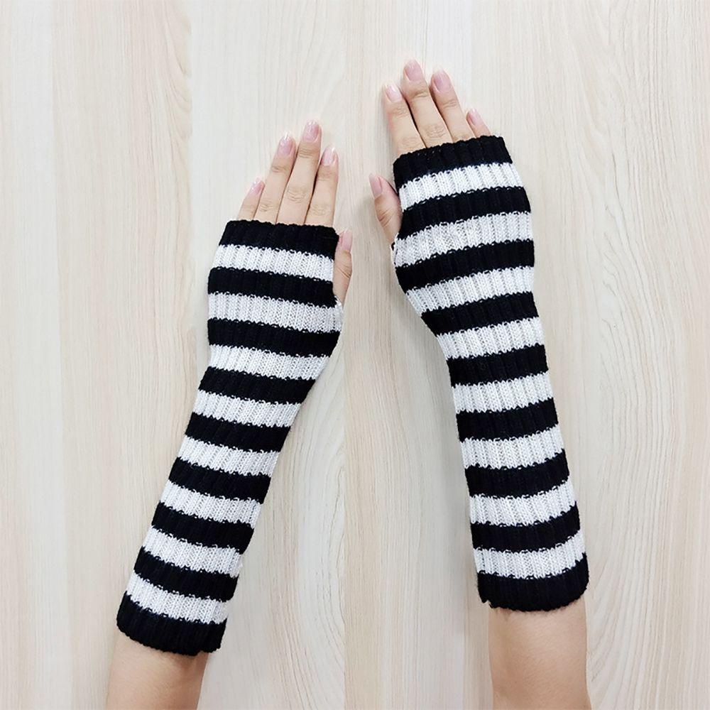 Găng Tay Hở Ngón Hoạ Tiết Kẻ Sọc Cho Nam Và Nữ