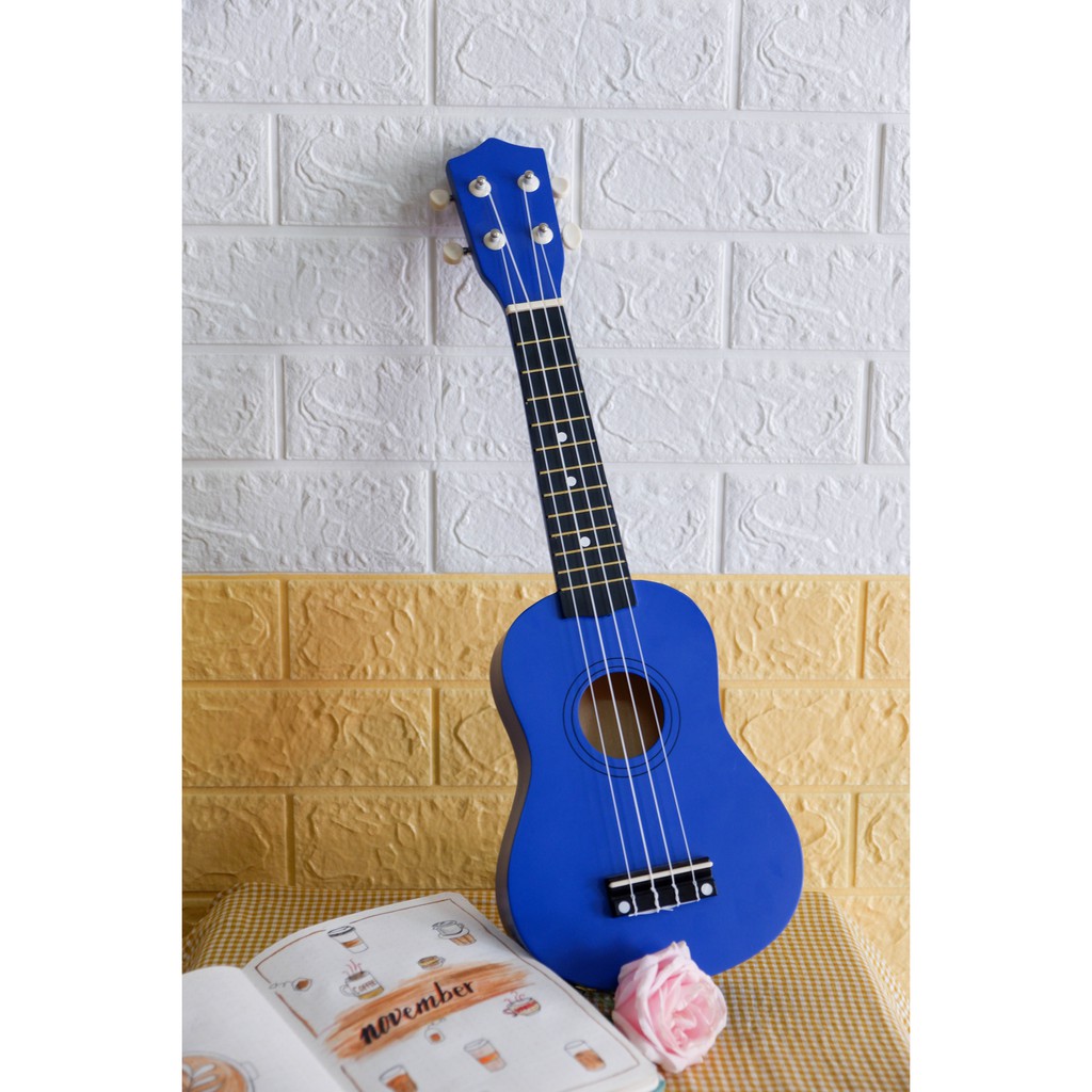 Đàn UKULELE SOPRANO giá rẻ tặng kèm bao đựng và 1 bộ dây đàn