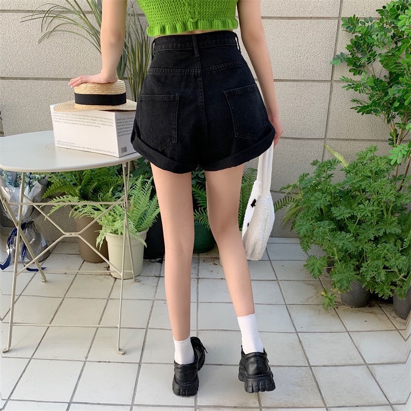 Quần sooc jean chất bò mềm , cạp có chun trên , lưng cao hách dáng