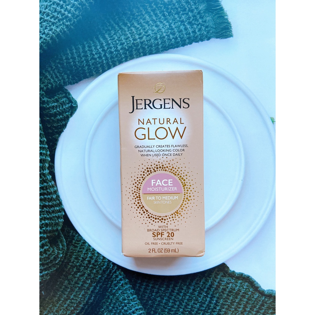 Lotion cho mặt da nâu nâng tông da Jergens Natural Glow SPF 20 Face Moisturizer