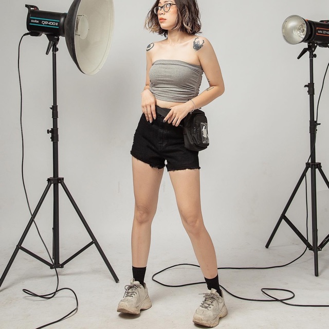 Short đen trơn lưng siêu cao