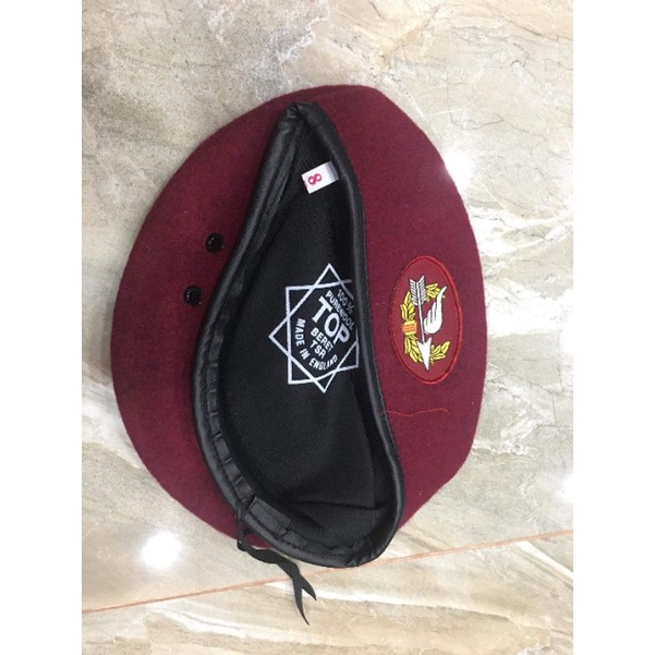 Nón beret nâu đỏ