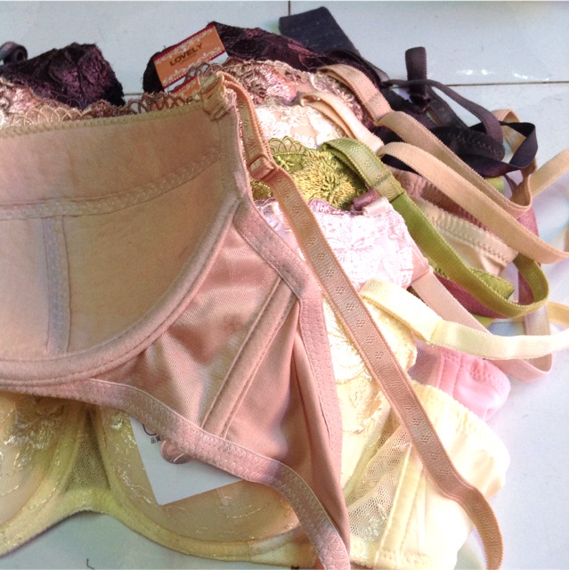 Áo ngực không mút có gọng