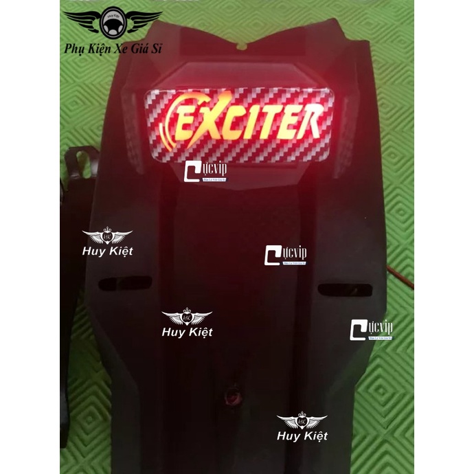 Dè Chắn Bùn Sau Có Đèn Gắn Xe Exciter 150 (2015-2020) Kiểu Dáng Sonic U-MS6120