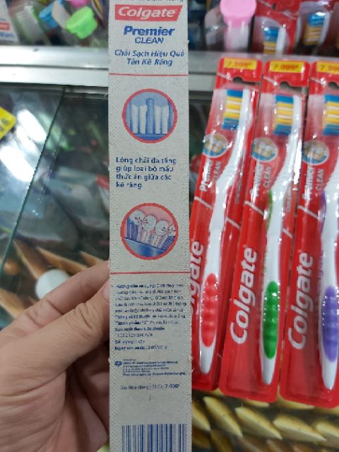 Bàn chải Colgate Premier clean