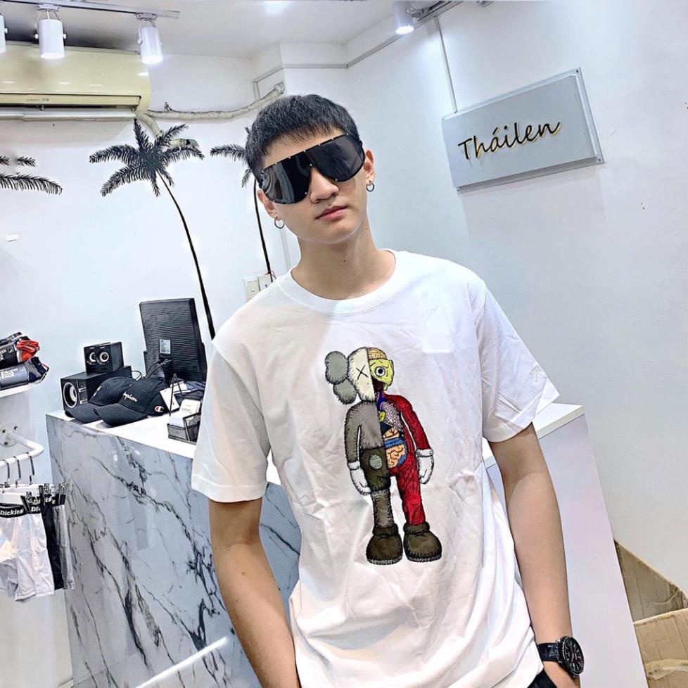 Áo thun  form rộng trắng hoạt hình KAWS nam nữ unisex oversize tay lỡ cổ tròn tee | Lee Hoàng Group  ྇