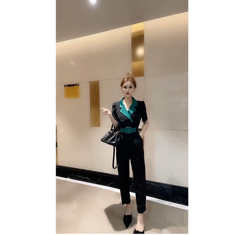 Jumpsuit Cổ Vest Phối Màu Tương Phản Thời Trang