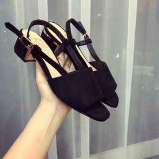 Sandal quai bản to