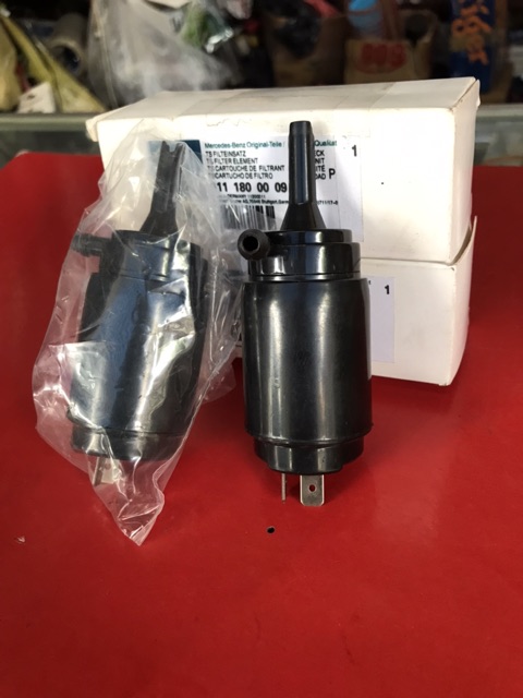 Motor bơm nước rửa kính Mercedes Benz Sprinter