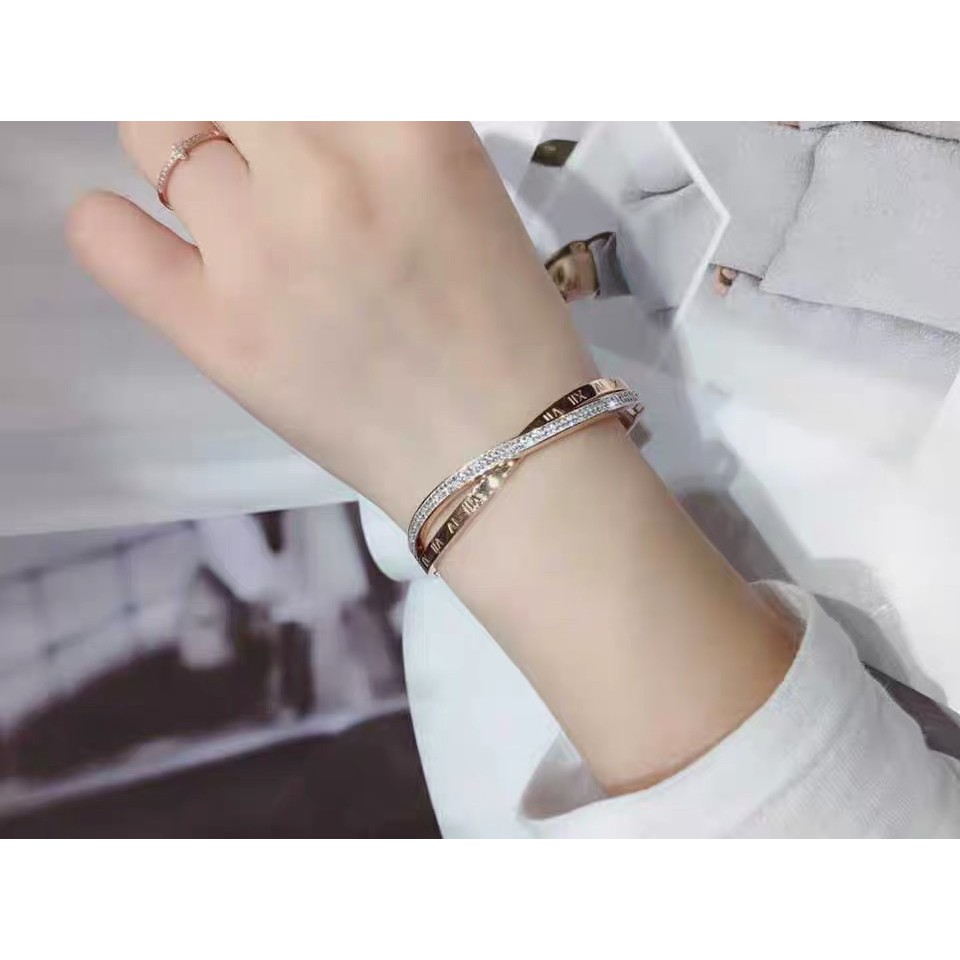 Vòng tay thép titan mạ vàng hồng 18K đính kim cương không phai không dị ứng khắc chữ la mã phong cách Hàn Quốc cho nữ