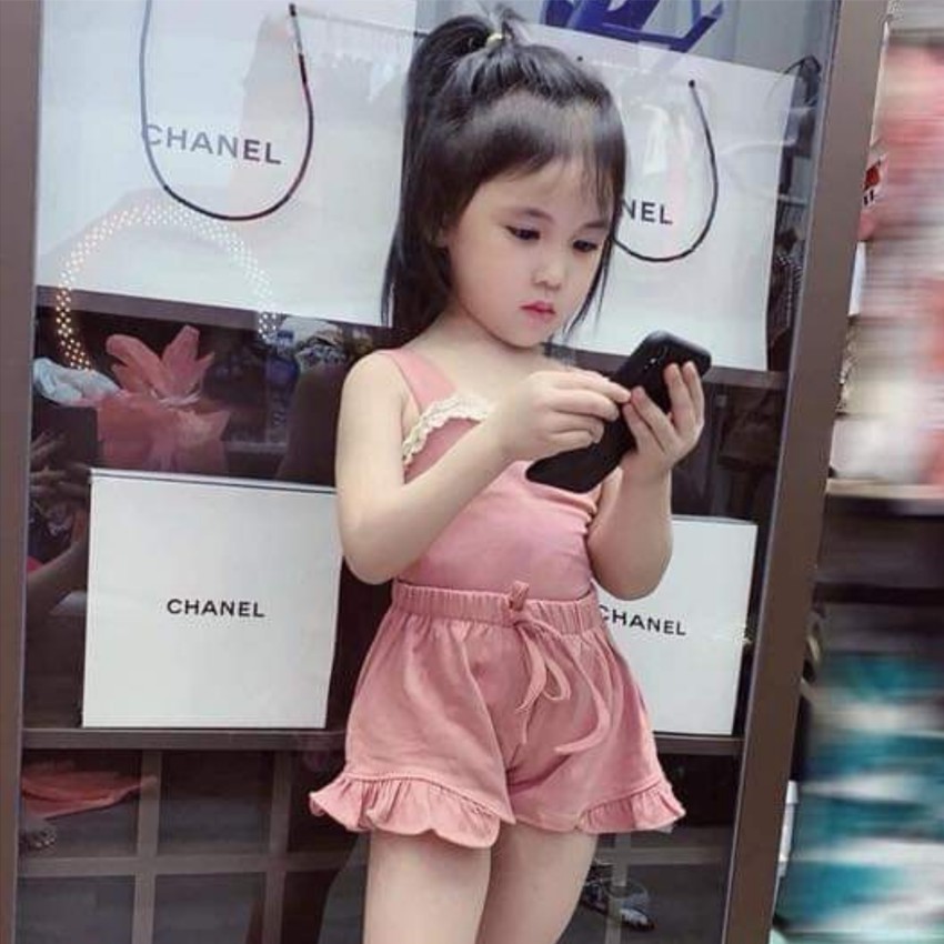 Đồ bộ bé gái, Set Áo hai dây, viền ren ngực và quần short gấu sóng, cạp chun cho bé từ 20 - 34 kg