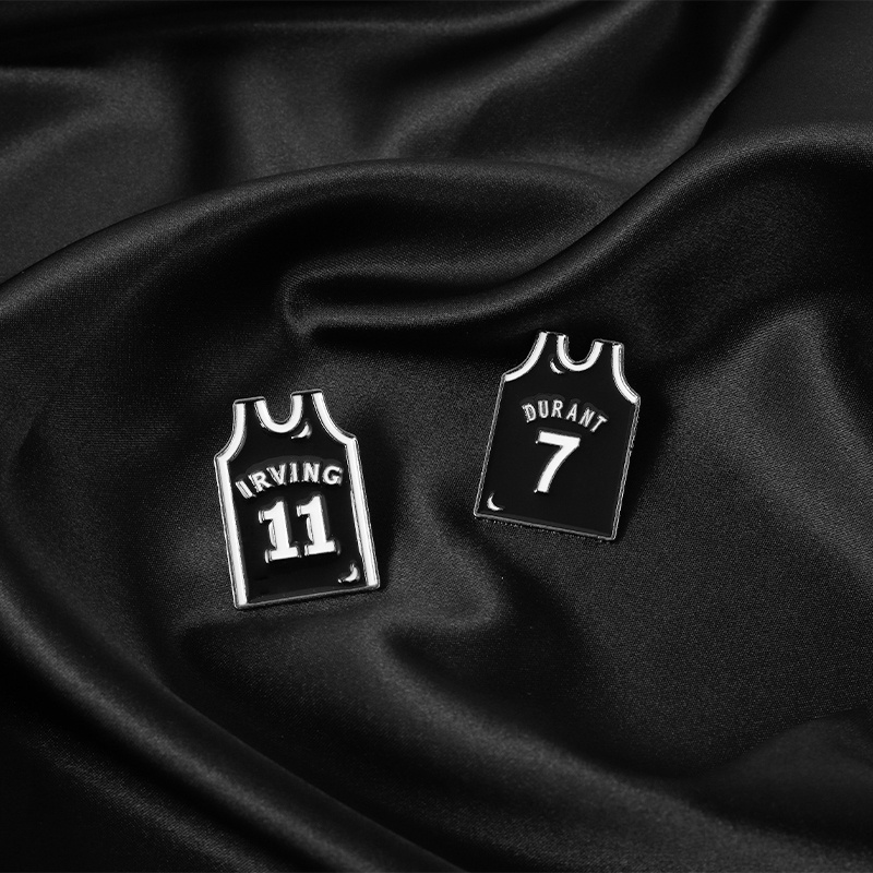 Ghim cài áo QIHE JEWELRY tráng men hình ngôi sao bóng rổ làm quà tặng cho bạn bè