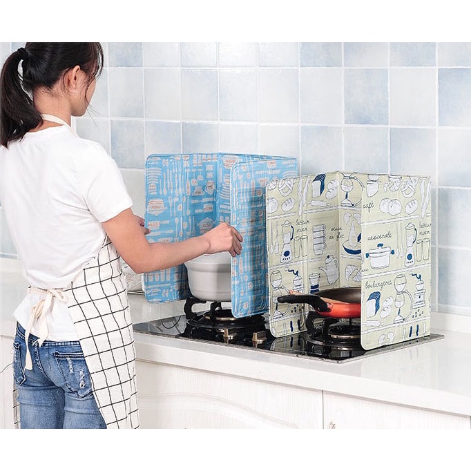 Miếng chắn dầu mỡ chiên xào 83cm có hình họa tiết - tấm nhôm che bếp gas mini tiện dụng hoa văn