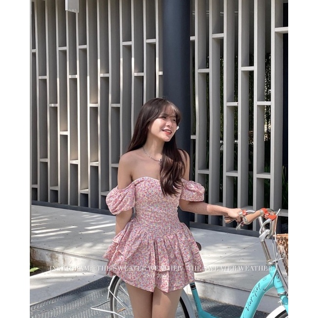 ĐẦM HOA RỚT VAI TẦNG CÚP NGỰC