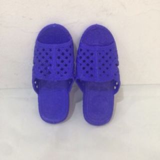 Dép tổ ong màu xanh  trẻ em ,hàng chất lượng(có các size 35-39)