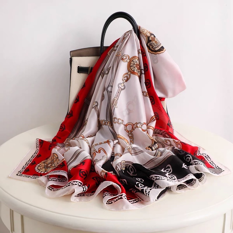 Khăn choàng cổ lụa in hoa văn dây xích cao cấp size 90x180cm - Maben