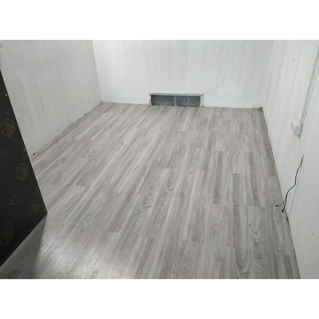 Siêu Rẻ_Miếng Dán Sàn Nhựa Vân Gỗ Siêu Đẹp- Sẵn Keo Dính