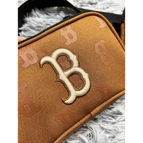 Túi đeo chéo M L B monogram logo thêu