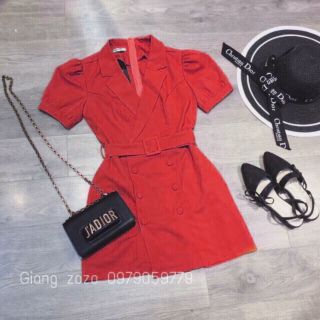 Đầm cổ vest