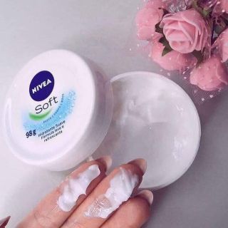 Kem dưỡng ẩm Nivea của Nga