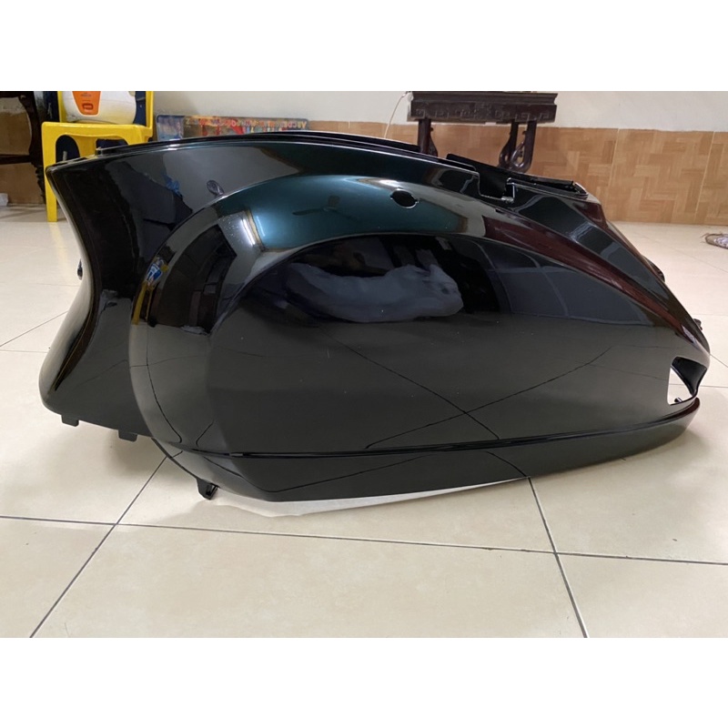 Yếm trái phải xe điện Vespa Pansy ( giá 1 bộ )