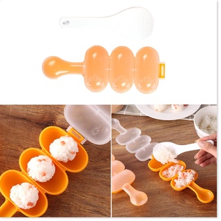 Khuôn lắc cơm kèm thìa cho bé ăn dặm