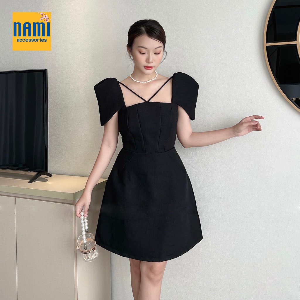 Đầm xoè chéo dây dáng ngắn lên form xinh xắn dễ thương kèm dáng tay lạ mắt tinh tế - ATNU029