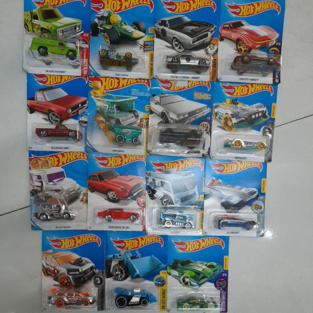 Xe Hotwheels Căn Bản C4982