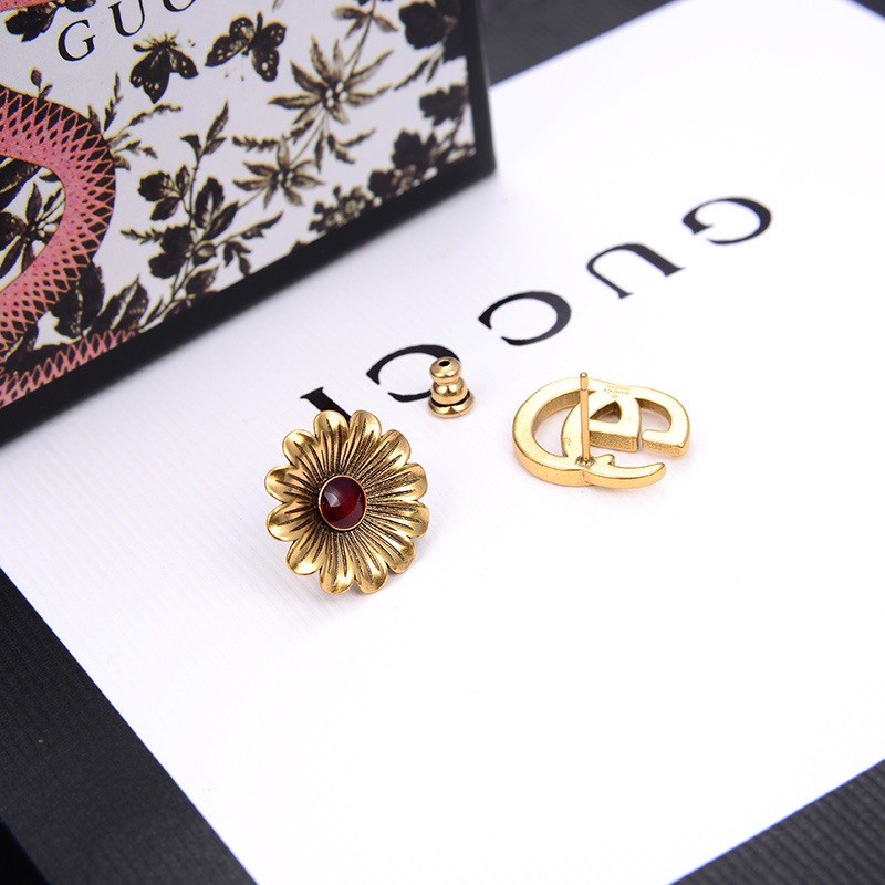 Đôi Khuyên Tai Hình Chữ Gucci Thời Trang Dành Cho Nữ