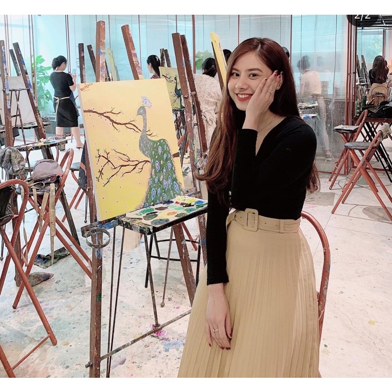 SET ÁO ĐEN CHÂN VÁY KEM DẬP LY BELT